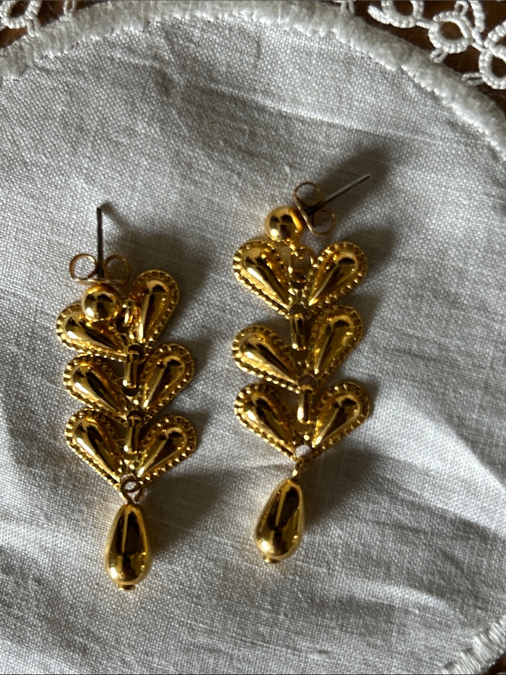 Vintage Avon Gold Leaf-Stack Drop Earrings